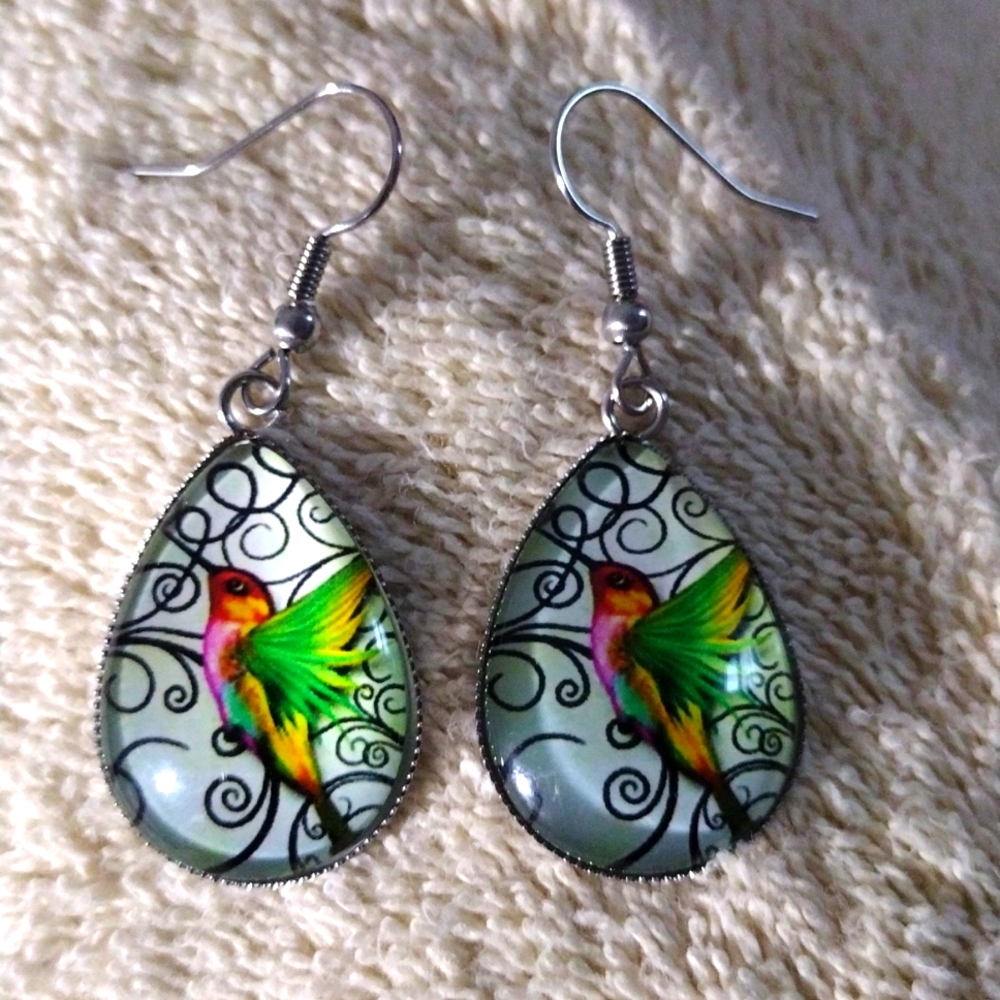 Hummingbird Beautiful women teardrop earrings